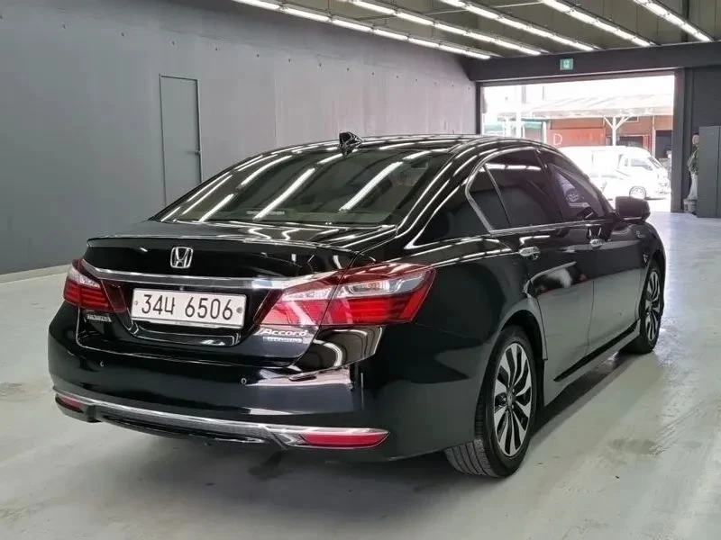 Honda Accord, снимка 2 - Автомобили и джипове - 56690500