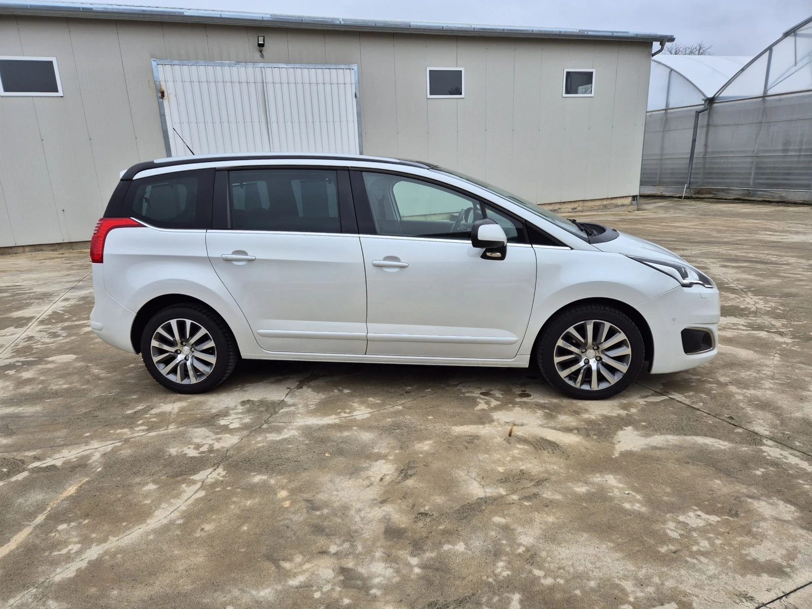 Peugeot 5008 2.0HDI-163к.с.;7места;ПАНОРАМА;NAVI;АВТОМАТИК;JBL - изображение 2