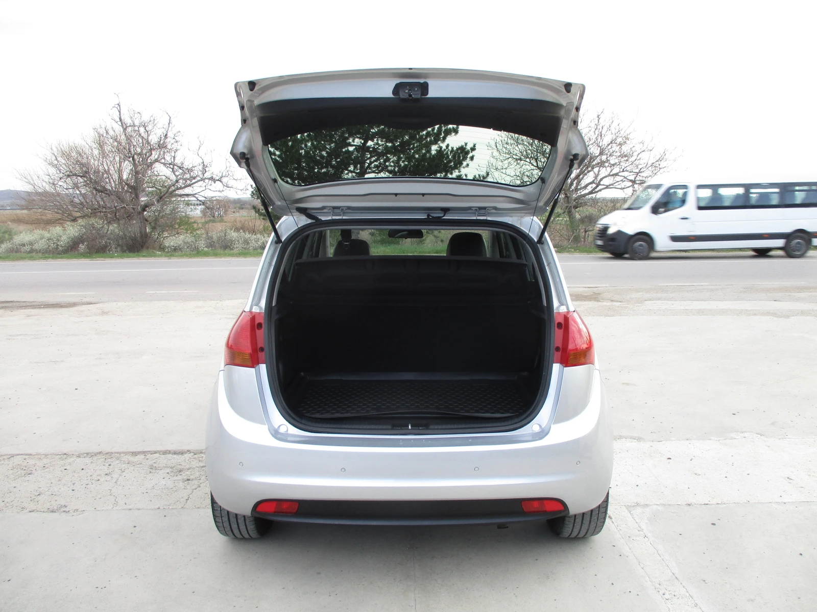 Kia Venga 1.4/БЕНЗИН/КАТО НОВА | Mobile.bg — изображение 16