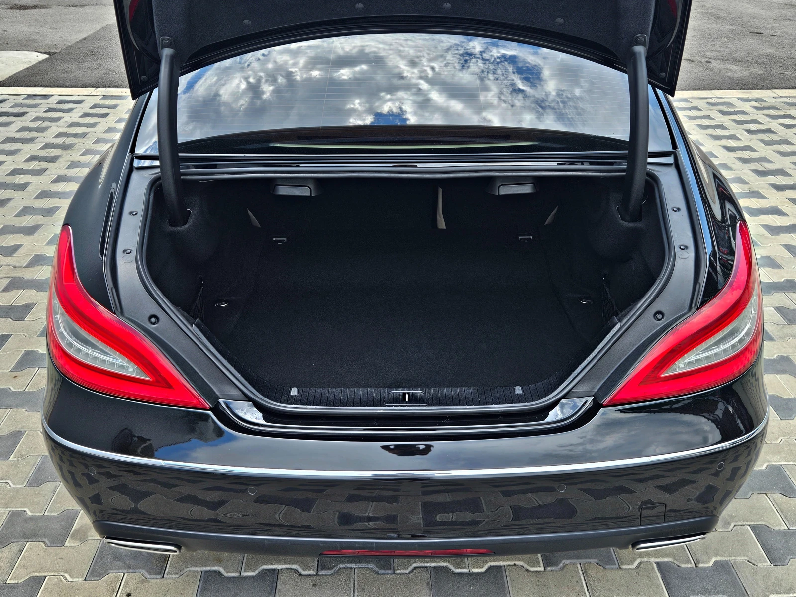 Mercedes-Benz CLS 350 AMG/GERMANY/DISTRON/CAMERA/ПОДГРЕВ/AIRMATIC/LIZING - изображение 8