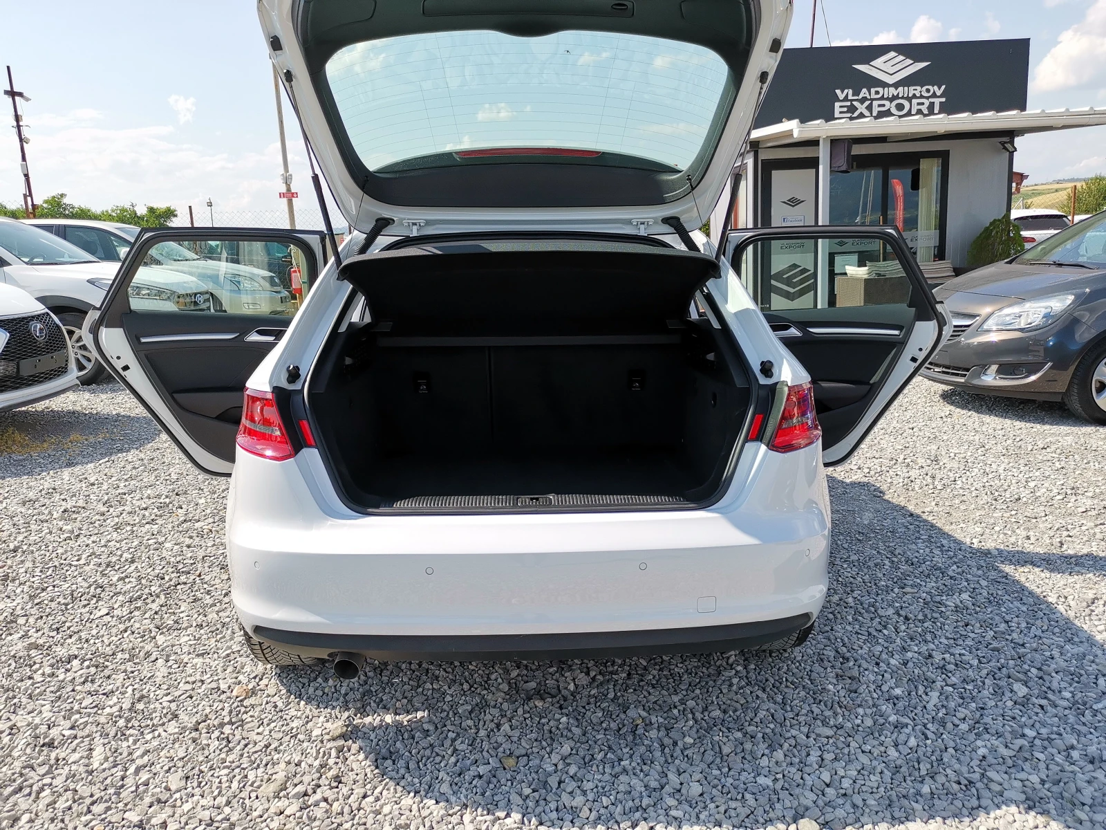 Audi A3 1.6TDI E6B - изображение 10