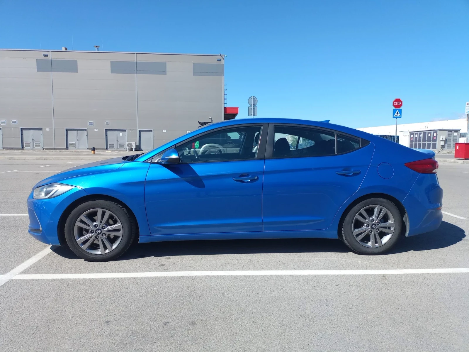 Hyundai Elantra  - изображение 4
