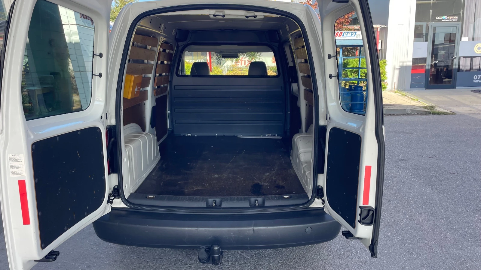 VW Caddy 1.6tdi MAXI | Mobile.bg — изображение 15
