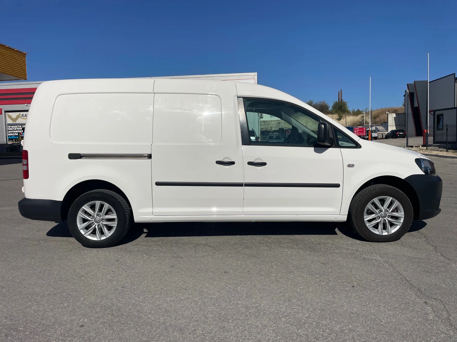 VW Caddy 1.6tdi MAXI | Mobile.bg — изображение 4