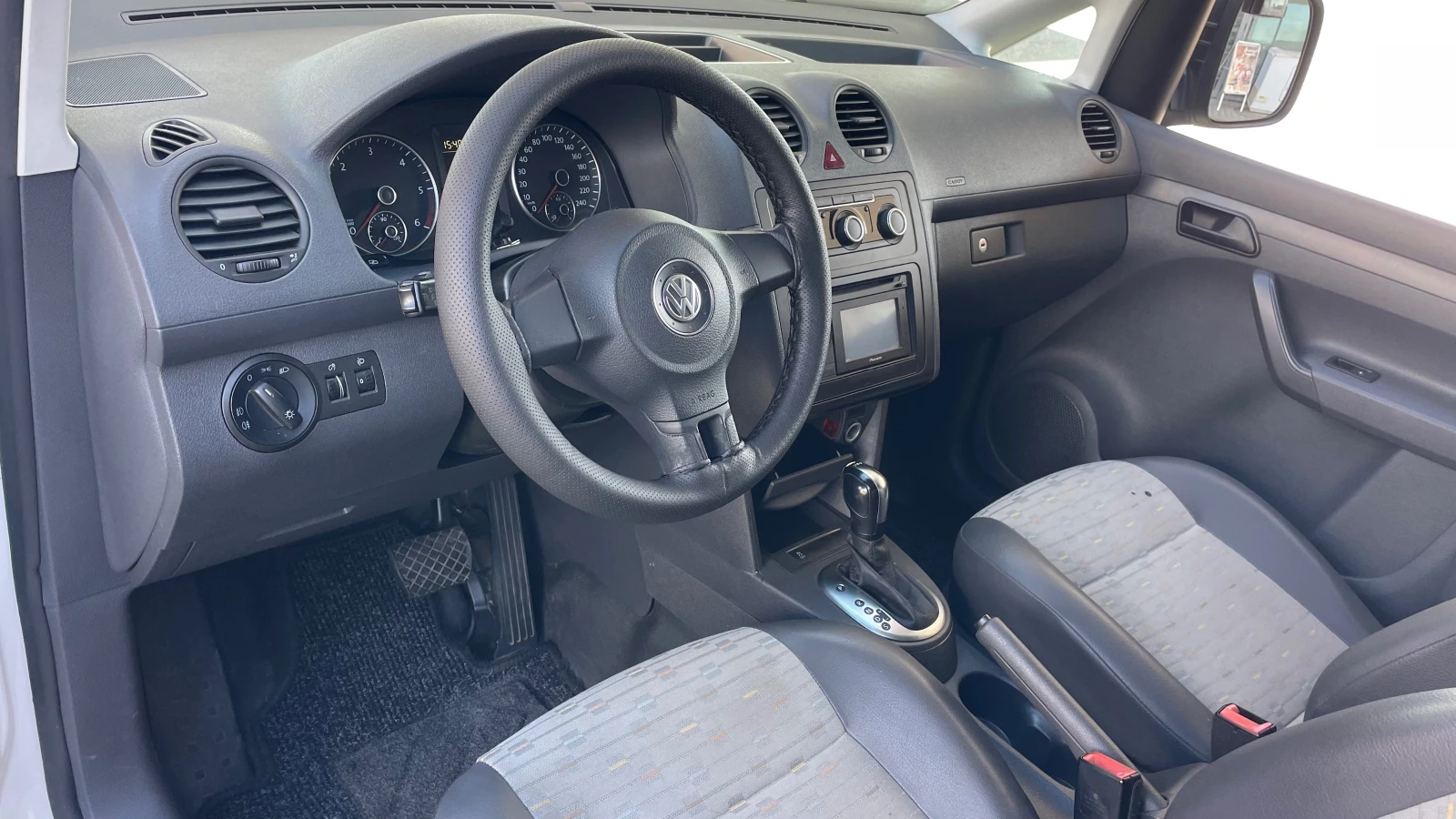 VW Caddy 1.6tdi MAXI | Mobile.bg — изображение 10