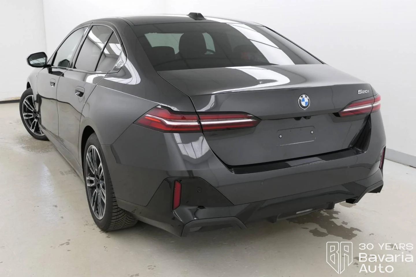 BMW 520 i M Sport Paket Steptronic - изображение 2