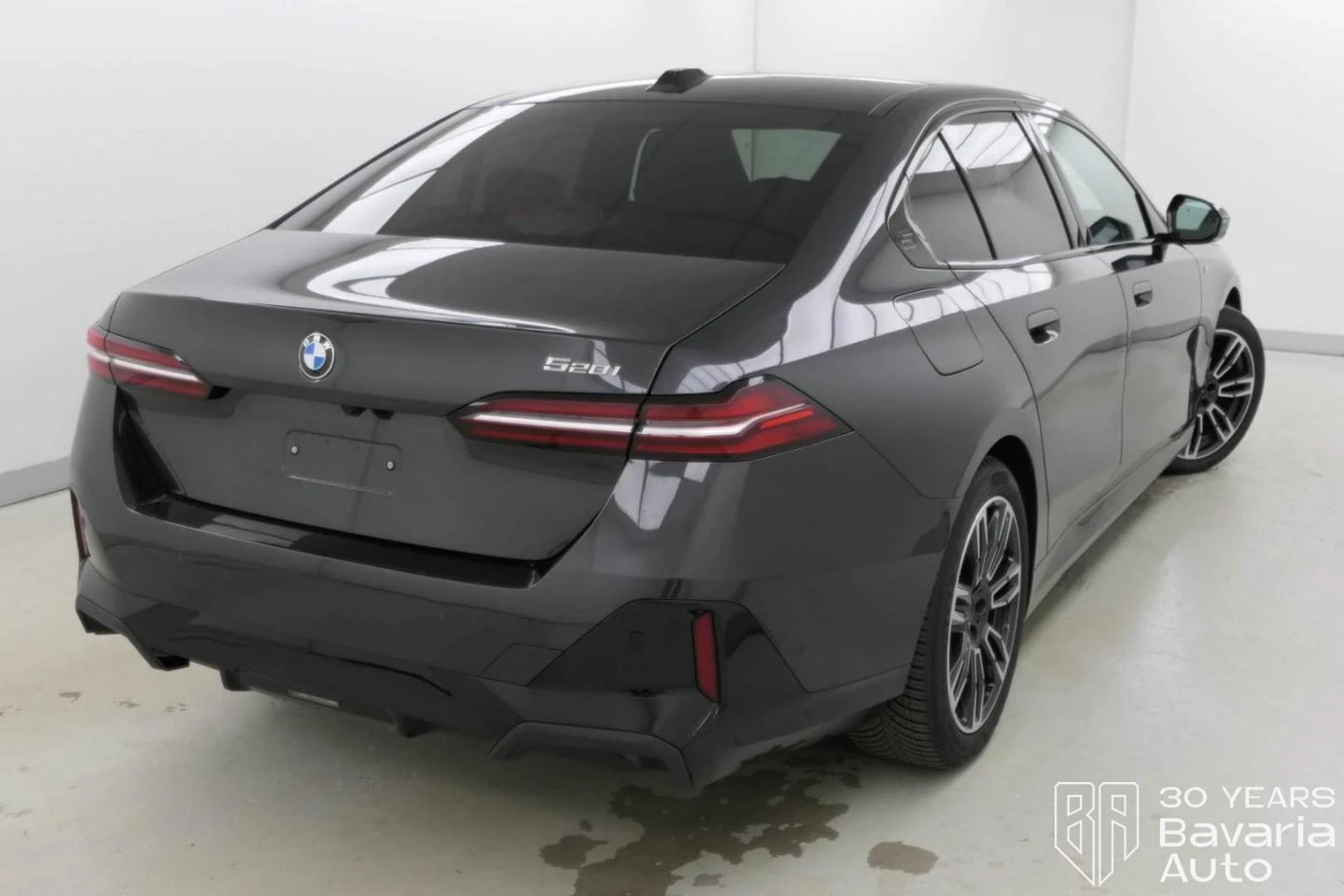 BMW 520 i M Sport Paket Steptronic - изображение 3