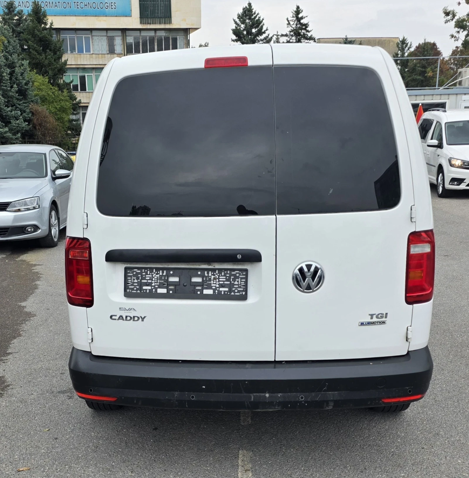 VW Caddy Maxi, evro6 , 1, 4 cng, шест скорости  - изображение 8