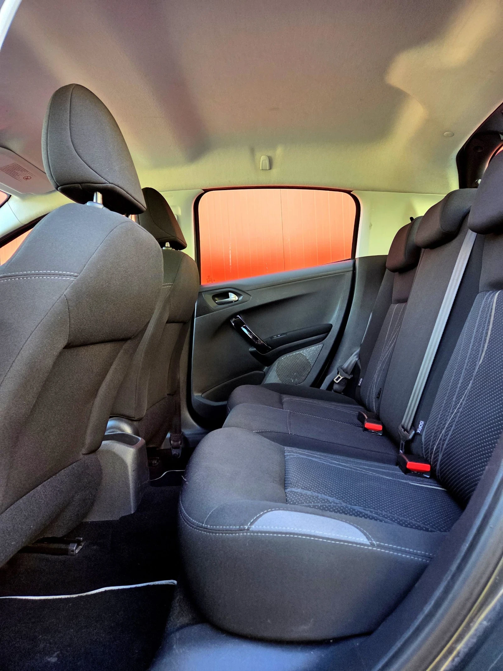 Peugeot 208 1.2 VTI Swiss    | Mobile.bg   15