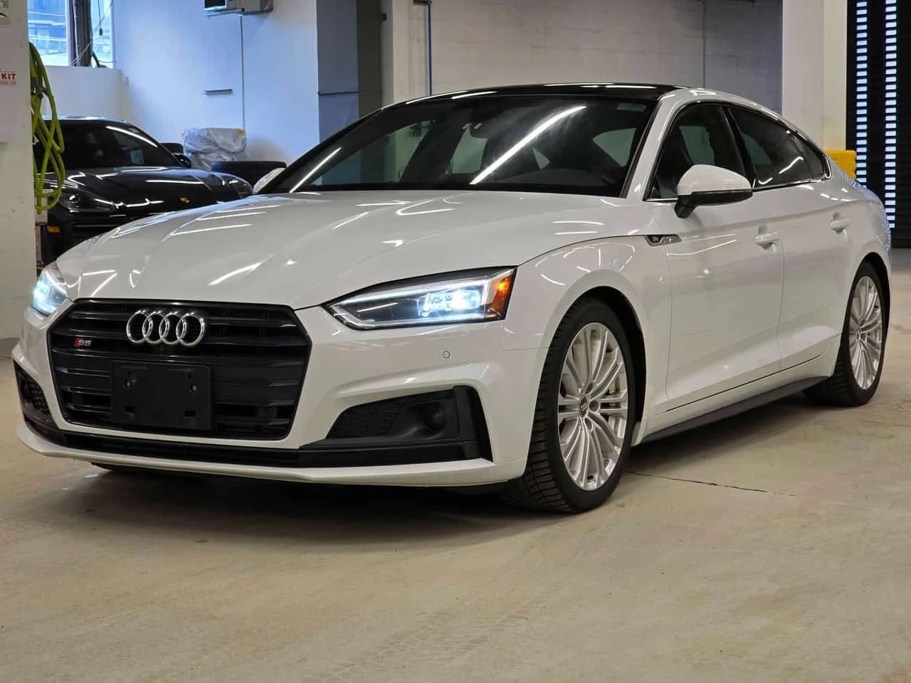 Audi S5 Technik/ГУМИ С ДЖАНТИ / 360 / DISTRONIC / МАСАЖИ  | Auto.bg — изображение 1