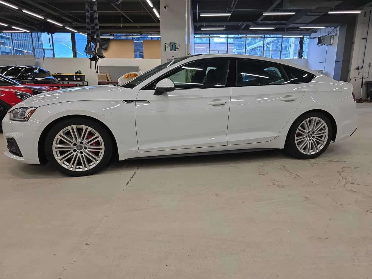 Audi S5 Technik/ГУМИ С ДЖАНТИ / 360 / DISTRONIC / МАСАЖИ , снимка 2 - Автомобили и джипове - 54011535