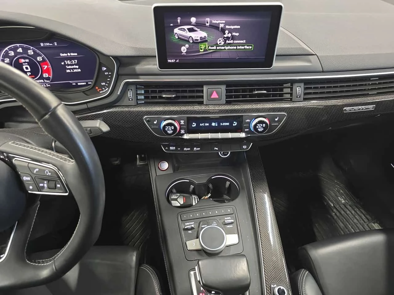 Audi S5 Technik/ГУМИ С ДЖАНТИ / 360 / DISTRONIC / МАСАЖИ , снимка 9 - Автомобили и джипове - 54011535