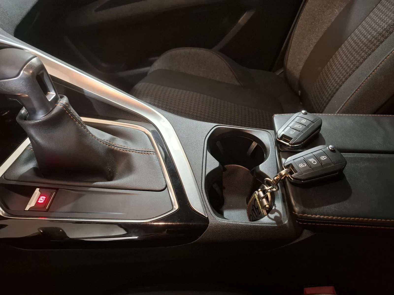 Peugeot 3008, снимка 12 - Автомобили и джипове - 54033703