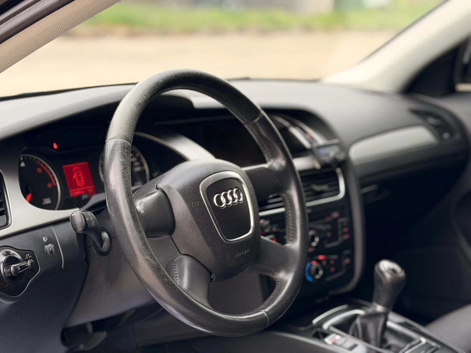 Audi A4 2.0TDI/ИТАЛИЯ, снимка 12 - Автомобили и джипове - 54270683