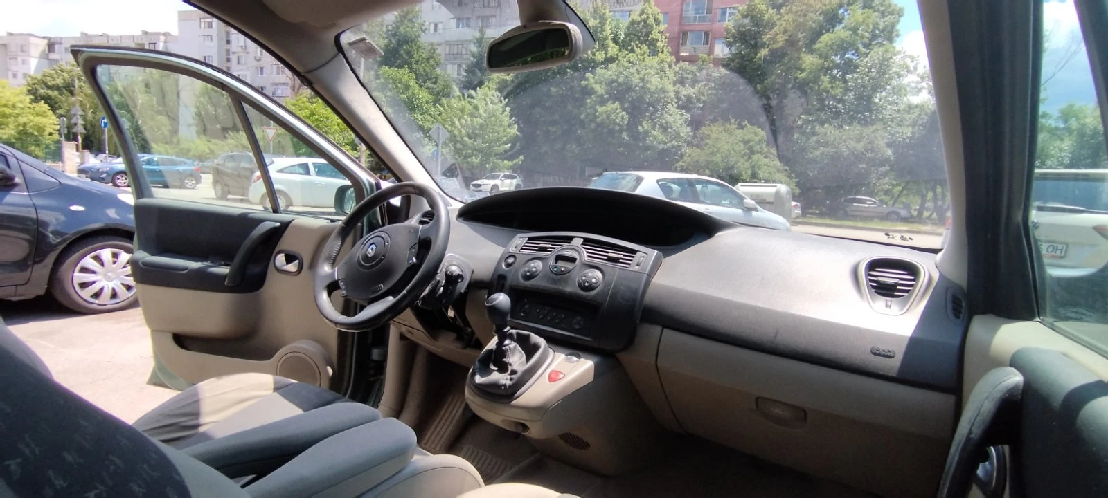 Renault Scenic 2.0 i 16V , снимка 9 - Автомобили и джипове - 55223356