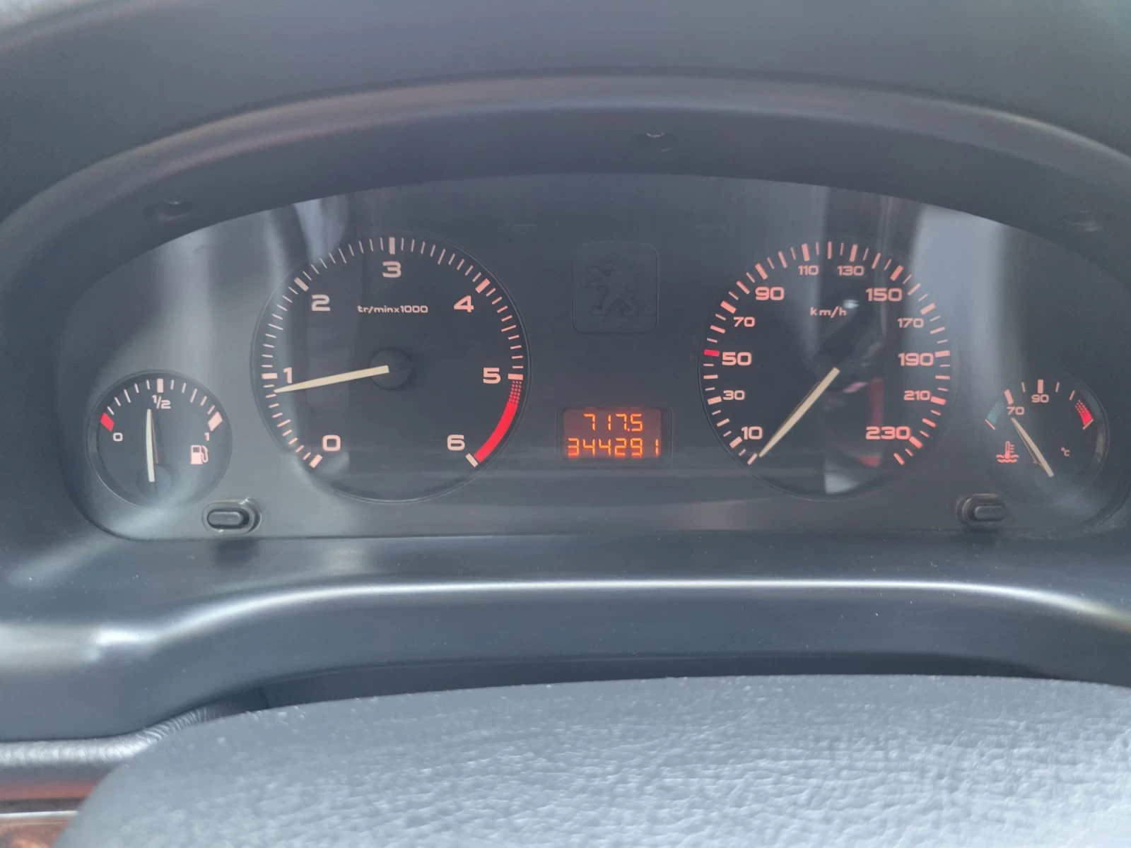Peugeot 406 2.0 HDi , снимка 9 - Автомобили и джипове - 55277441