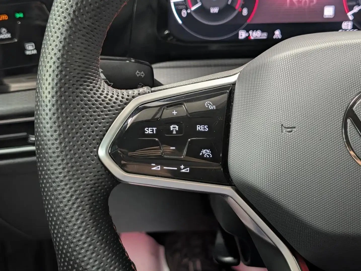 VW Golf GTI AUTOBAHN MANUAL ЦЕНА ДО БЪЛГАРИЯ АВТОКРЕДИТ, снимка 13 - Автомобили и джипове - 55937460