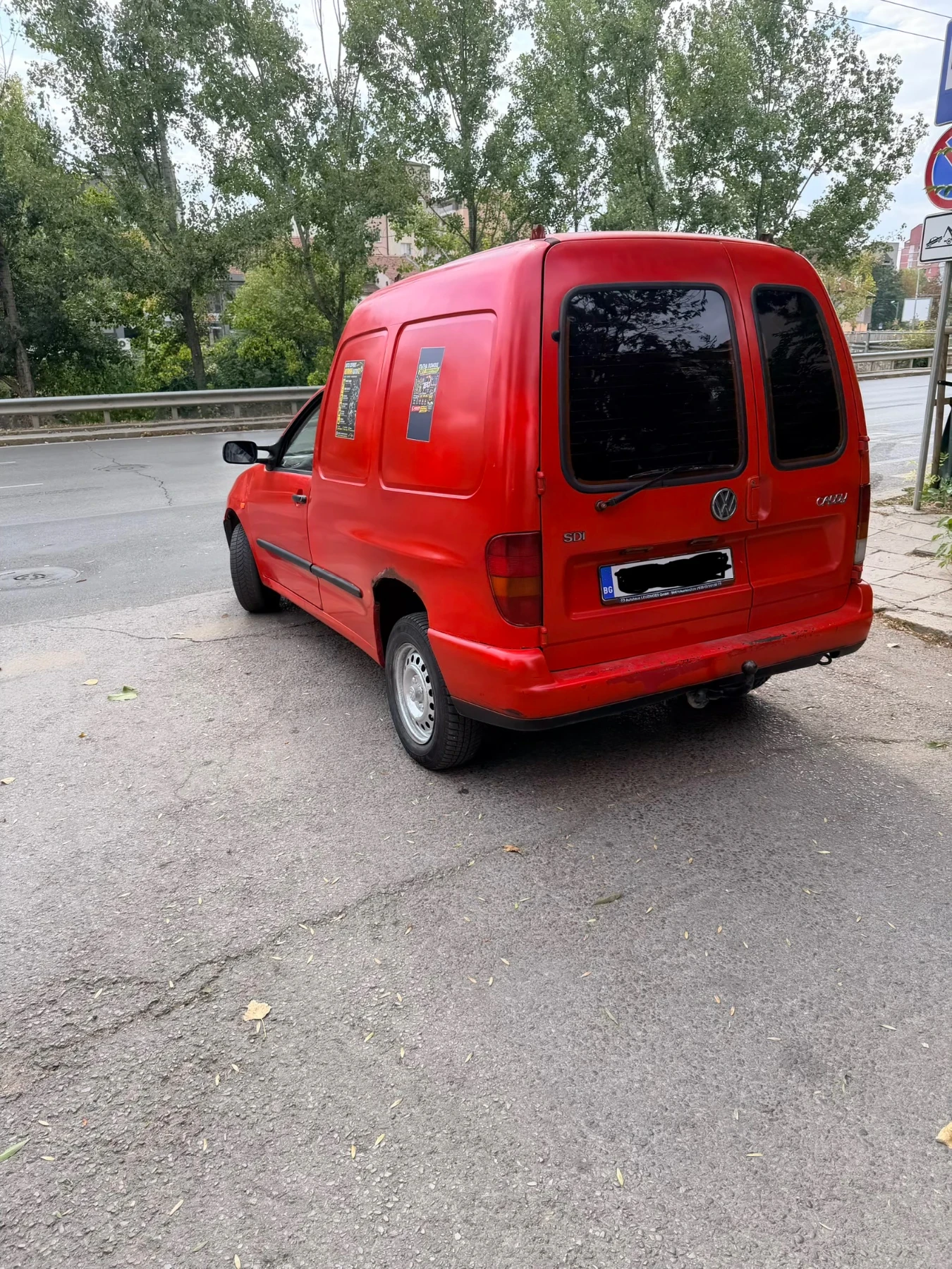 VW Caddy 1.9SDI, снимка 4 - Автомобили и джипове - 56168422
