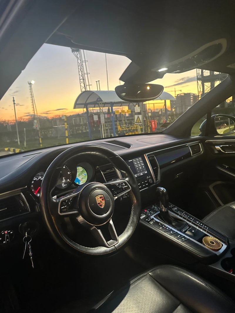 Porsche Macan, снимка 11 - Автомобили и джипове - 49548004