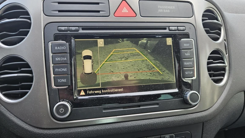 VW Tiguan 2, 0, снимка 16 - Автомобили и джипове - 51323634