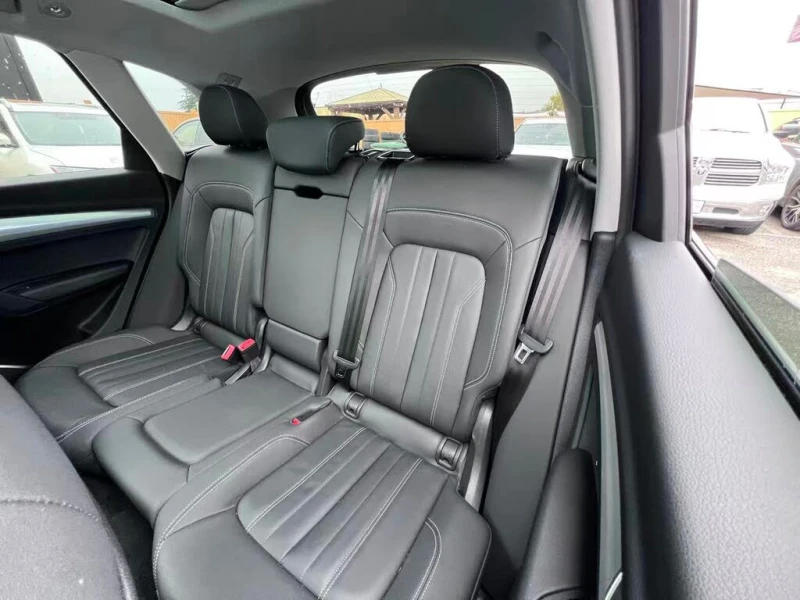 Audi Q5 Premium Plus * CARFAX * АвтоКредит* (ЦЕНА ДО БГ), снимка 16 - Автомобили и джипове - 53180974