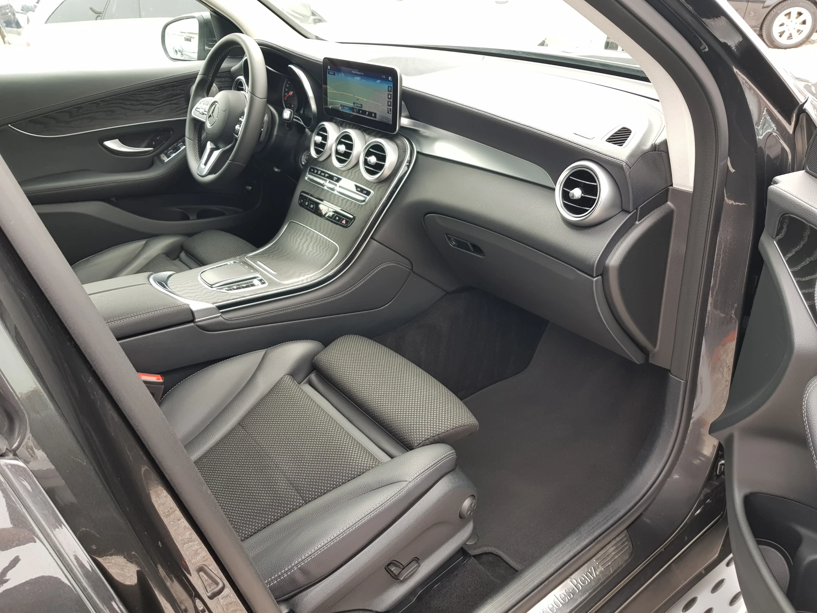 Mercedes-Benz GLC 300 de 4matic FACELIFT EURO 6D /01/2021г. ЛИЗИНГ - изображение 10