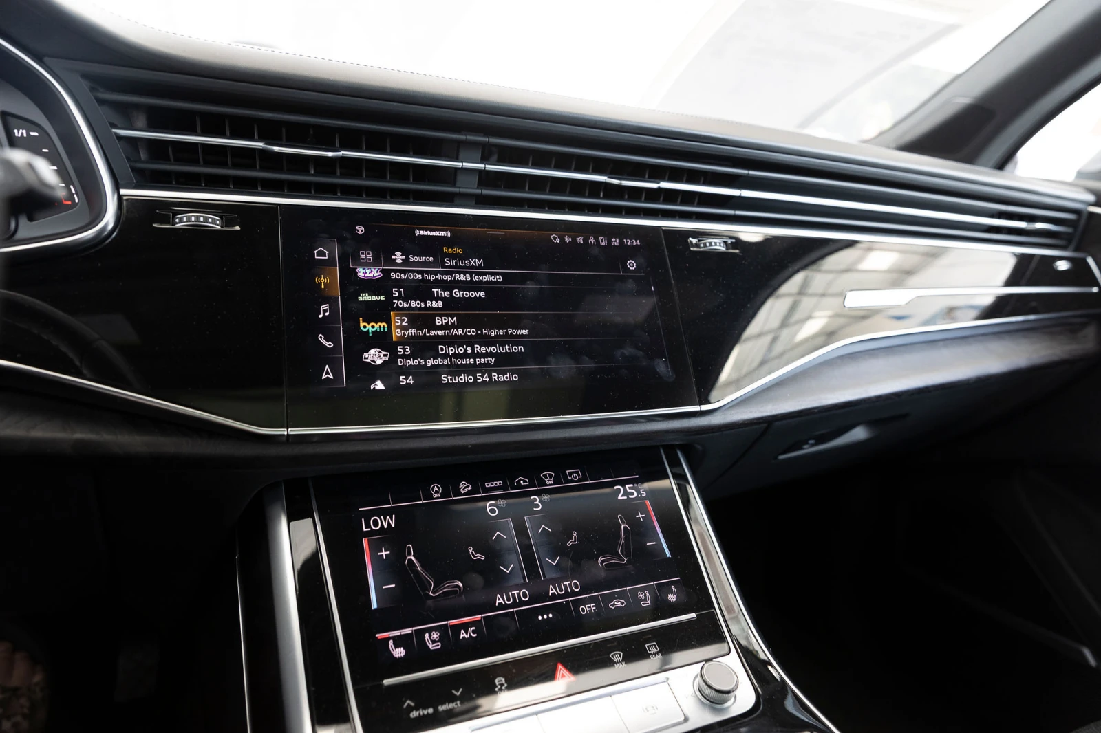 Audi Q7 TECHNIK* MATRIX* BLACK OPTIC* B&O* 7МЕСТА* KEYLESS - изображение 10