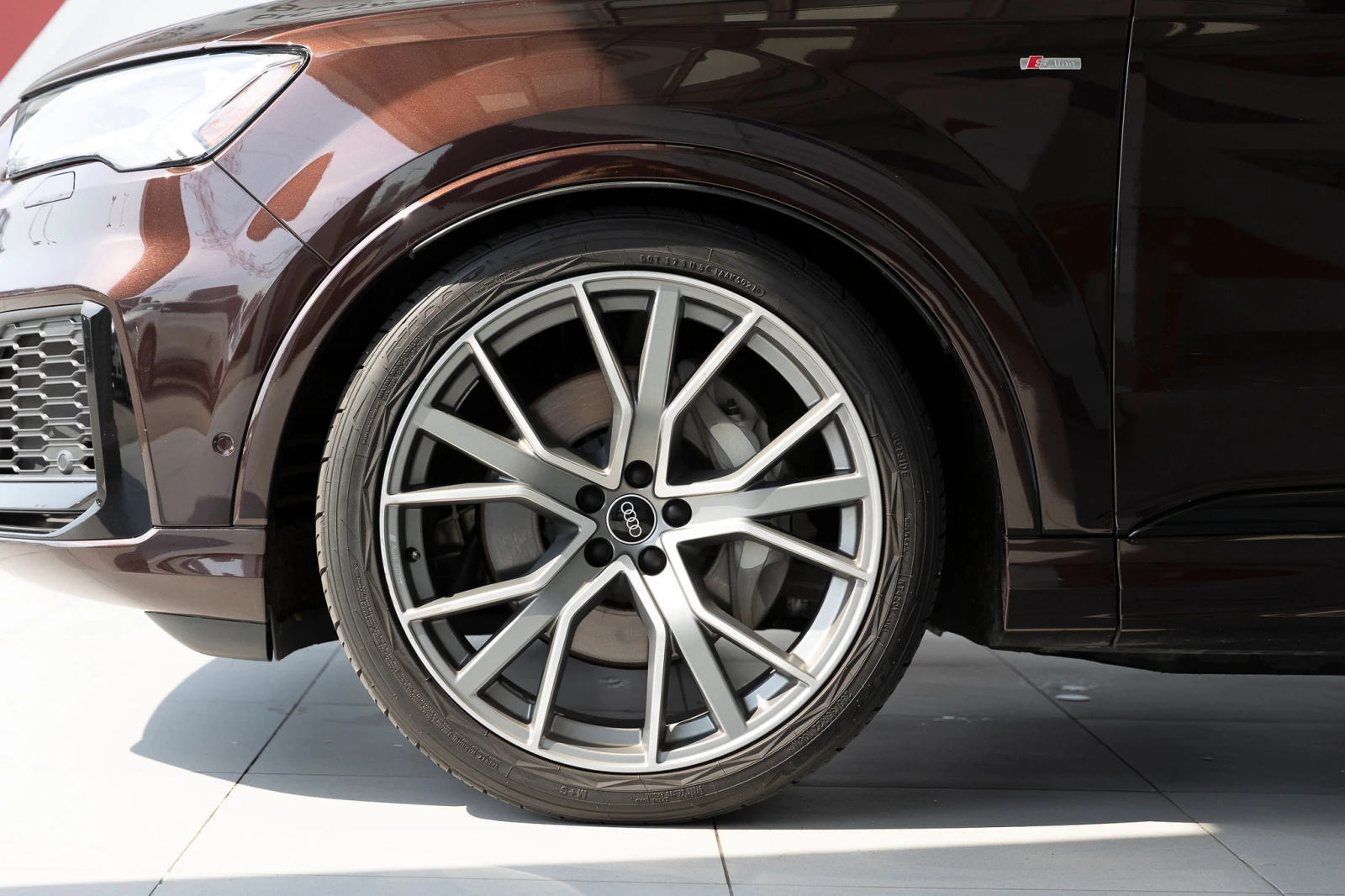 Audi Q7 TECHNIK* MATRIX* BLACK OPTIC* B&O* 7МЕСТА* KEYLESS - изображение 6