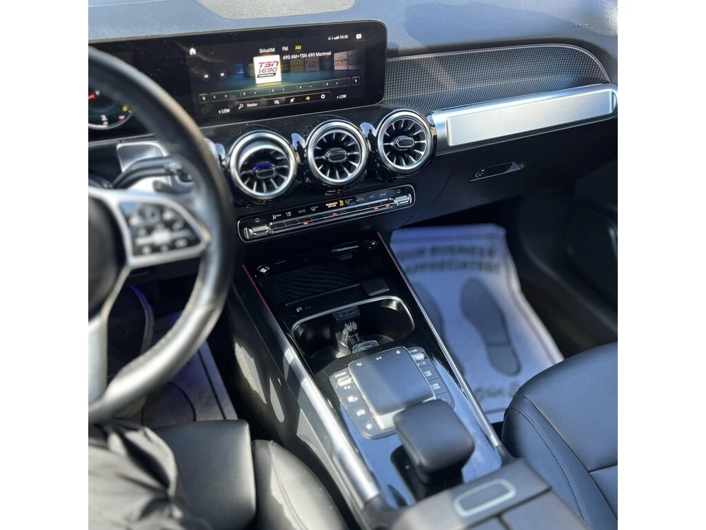 Mercedes-Benz GLB 250 * * CARFAX * *   * *  | Mobile.bg   12