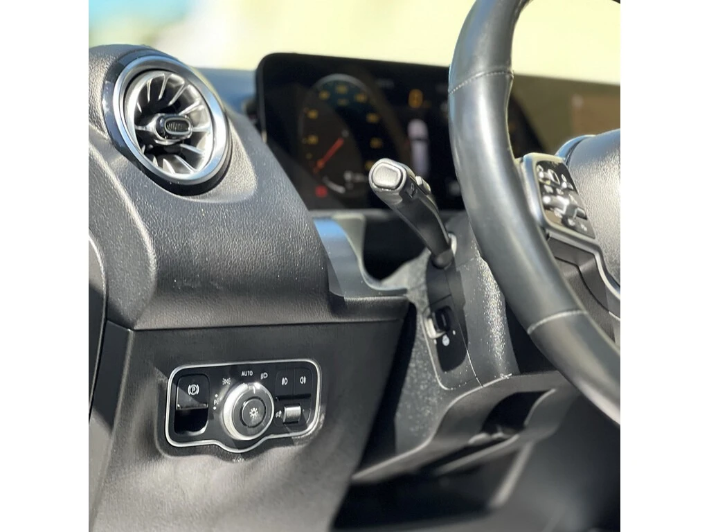 Mercedes-Benz GLB 250 * * CARFAX * *   * *  | Mobile.bg   13