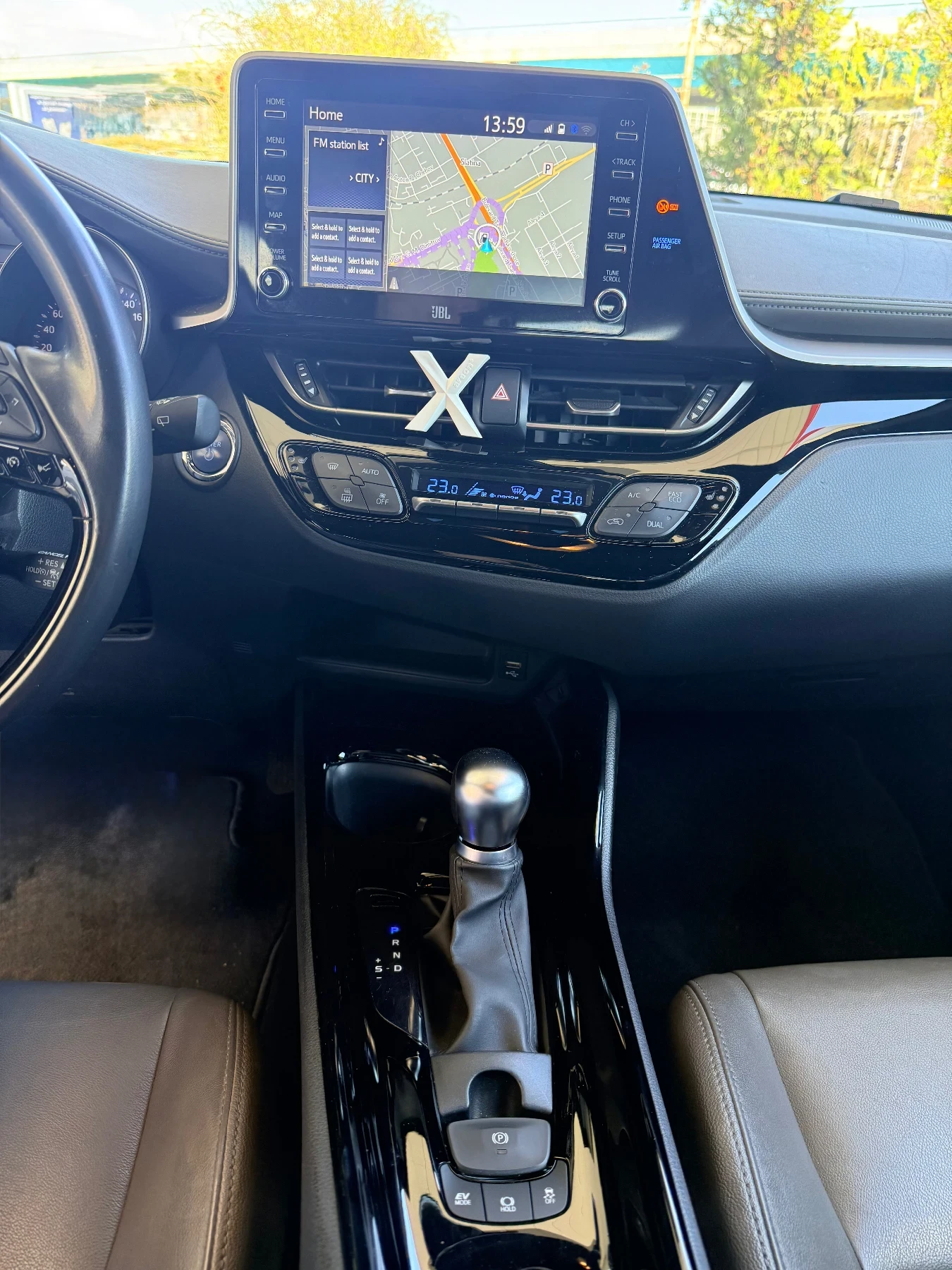 Toyota C-HR, снимка 12 - Автомобили и джипове - 54070421