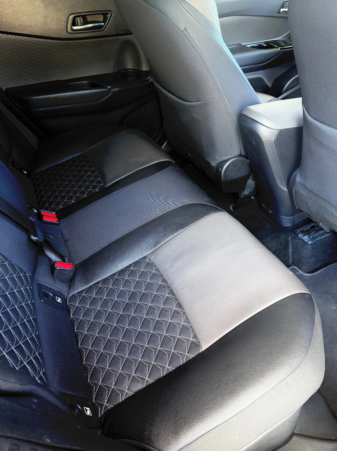 Toyota C-HR, снимка 9 - Автомобили и джипове - 54070421