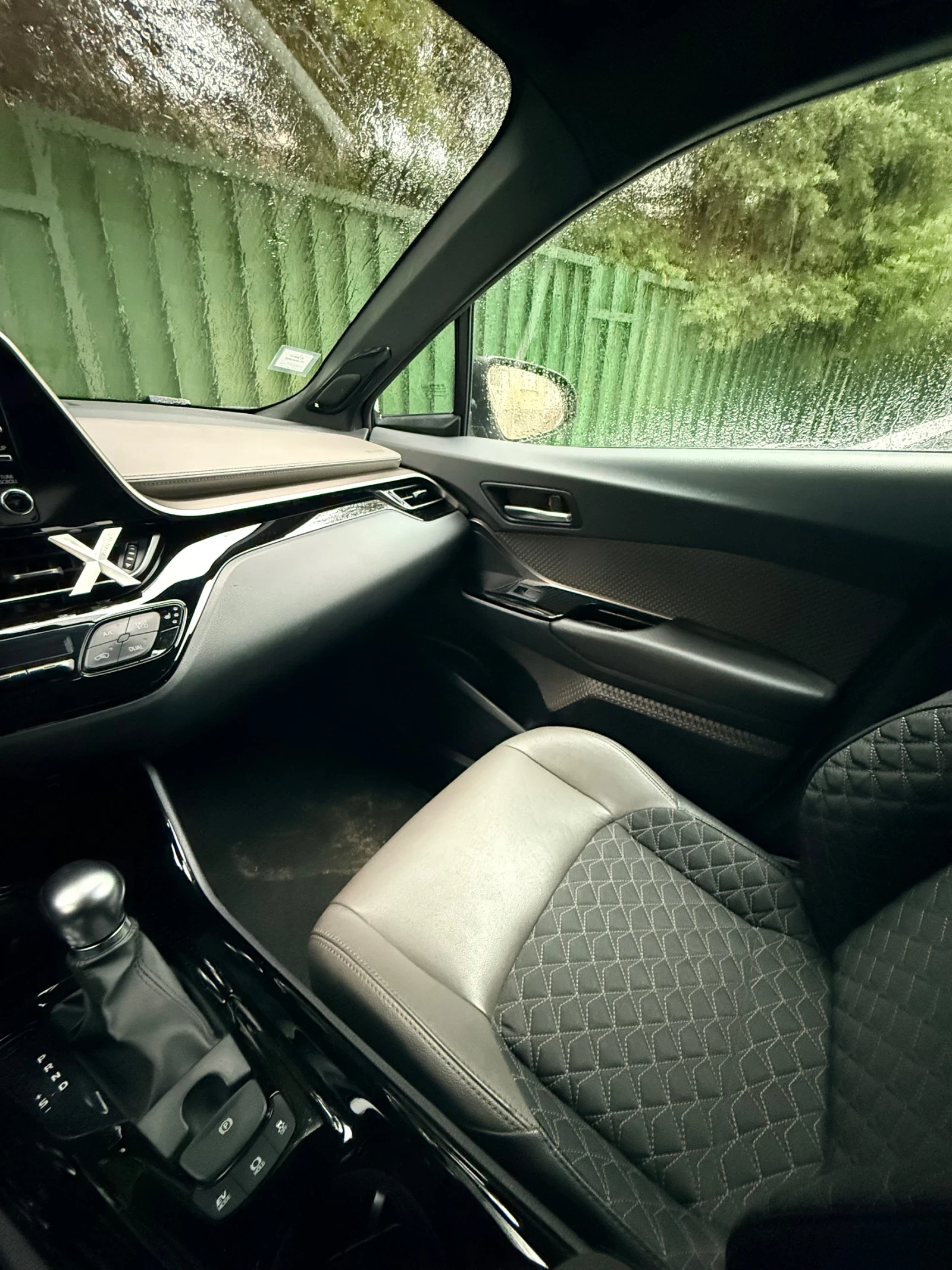 Toyota C-HR, снимка 6 - Автомобили и джипове - 54070421