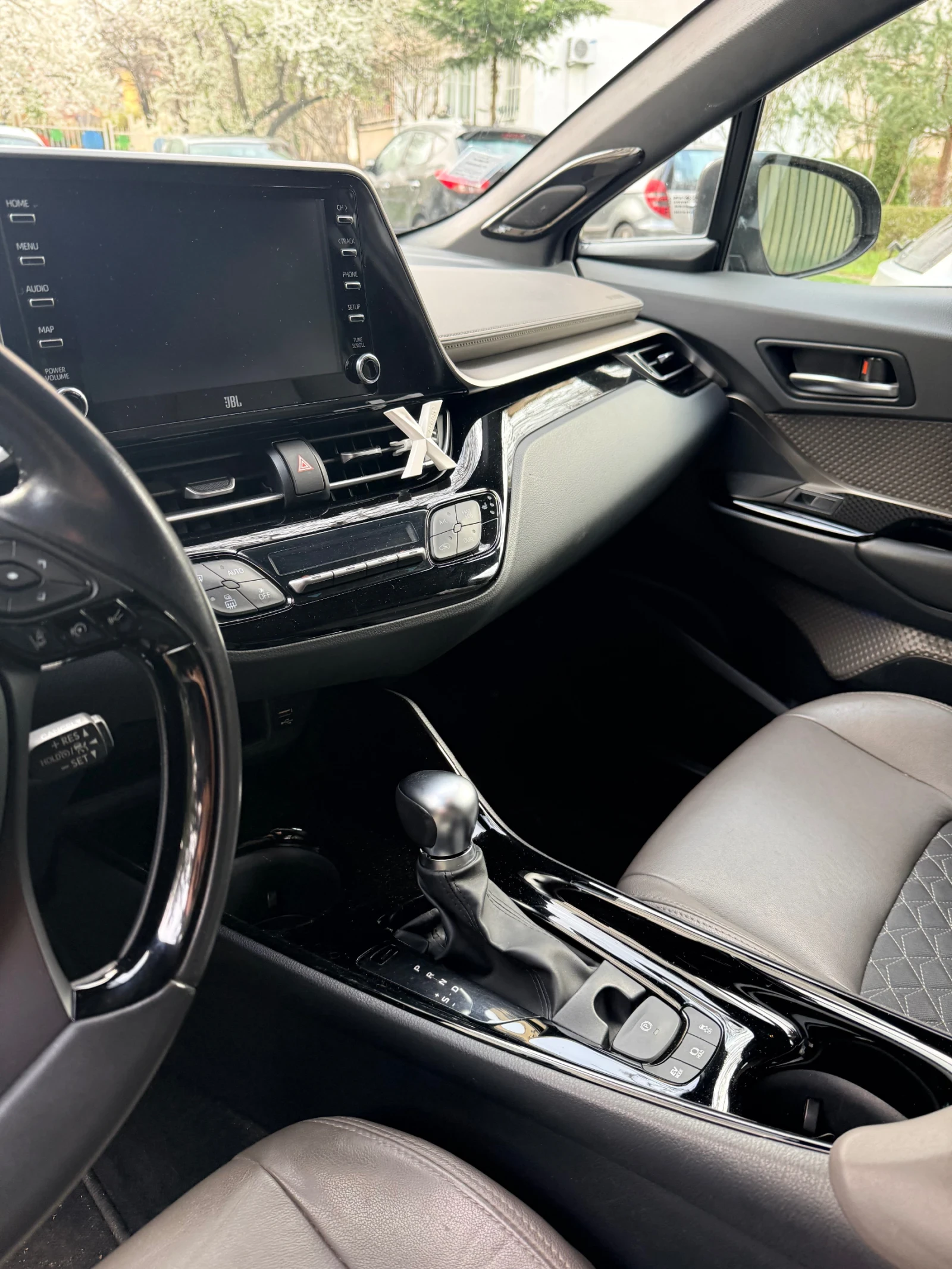 Toyota C-HR, снимка 5 - Автомобили и джипове - 54070421