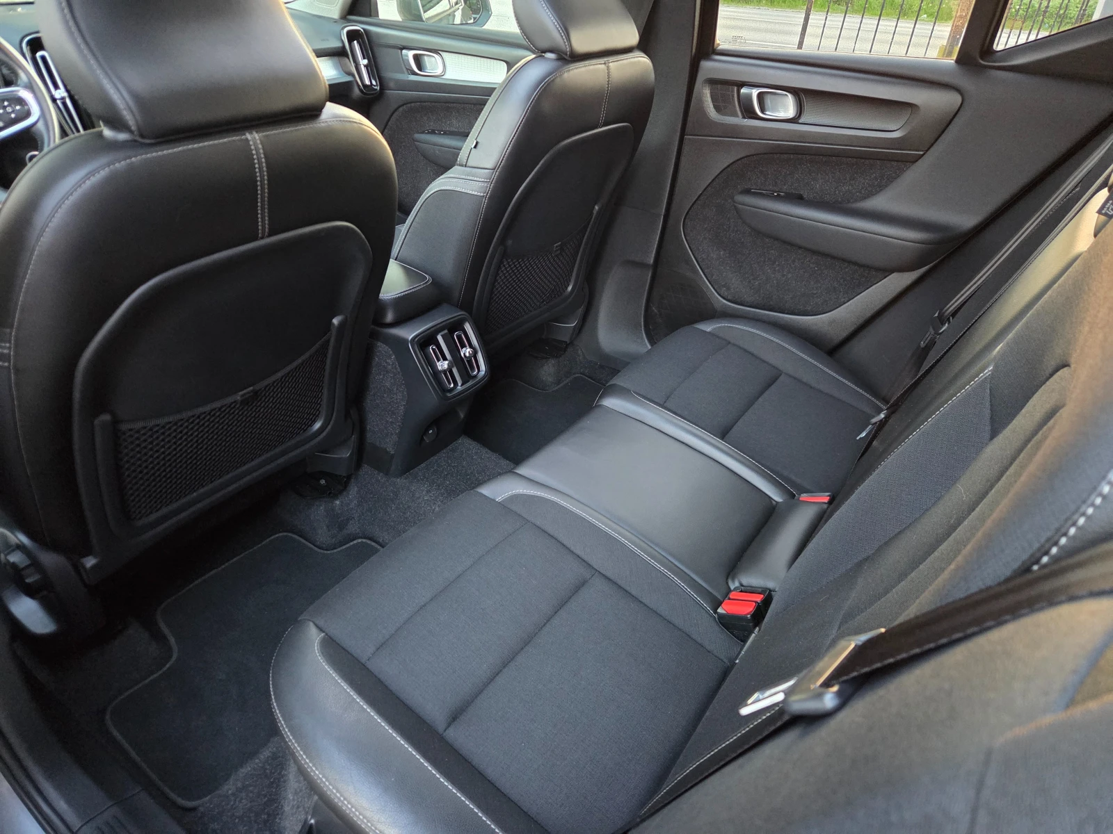 Volvo XC40 2.0 D* * AWD* * 190 PS* * PANORAMA* * PARK ASSIST* | Mobile.bg � ����������� 10