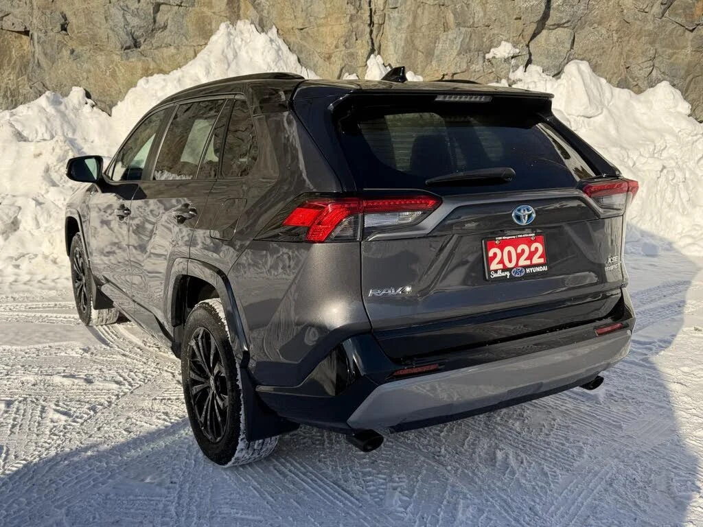 Toyota Rav4 XSE Premium, снимка 2 - Автомобили и джипове - 54330834