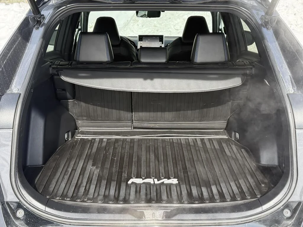 Toyota Rav4 XSE Premium, снимка 13 - Автомобили и джипове - 54330834