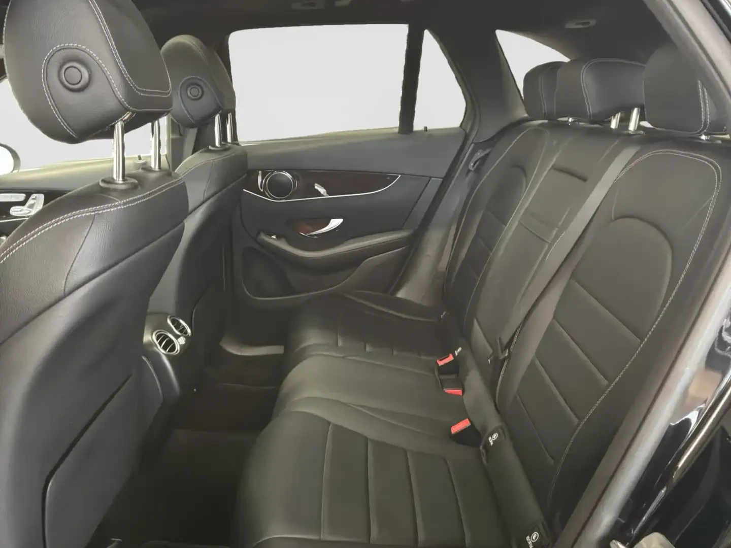Mercedes-Benz GLC 300 Подгрев* Памет* Facelift* 1 собственик, снимка 12 - Автомобили и джипове - 54412677
