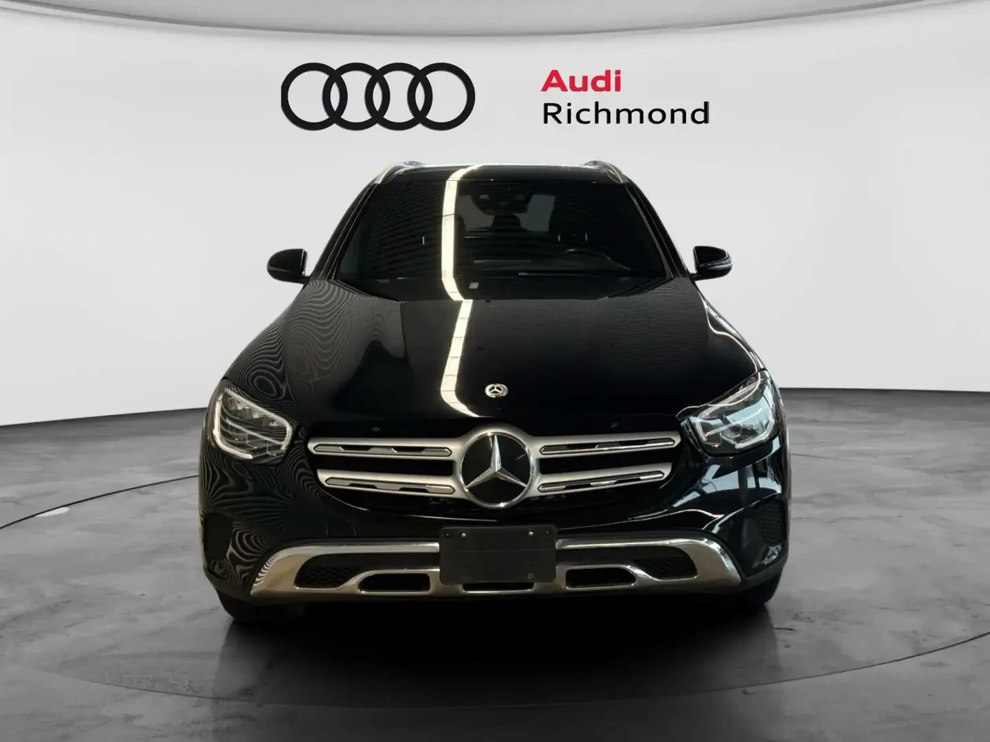 Mercedes-Benz GLC 300 Подгрев* Памет* Facelift* 1 собственик, снимка 2 - Автомобили и джипове - 54412677