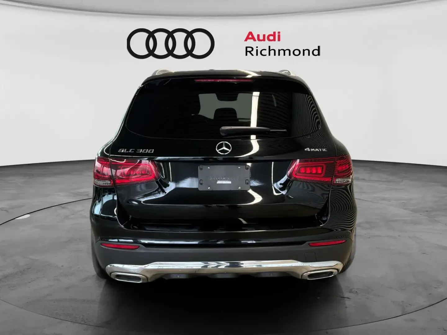Mercedes-Benz GLC 300 Подгрев* Памет* Facelift* 1 собственик, снимка 5 - Автомобили и джипове - 54412677
