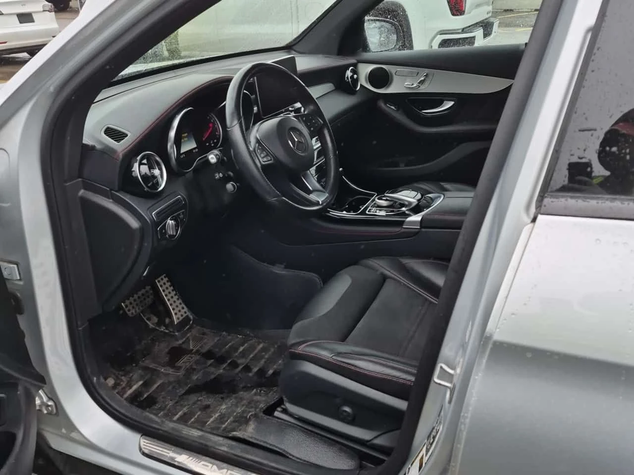 Mercedes-Benz GLE 43 AMG PANO * ПОДГРЕВИ * KEYLESS * 360 * CARFAX, снимка 5 - Автомобили и джипове - 54445134