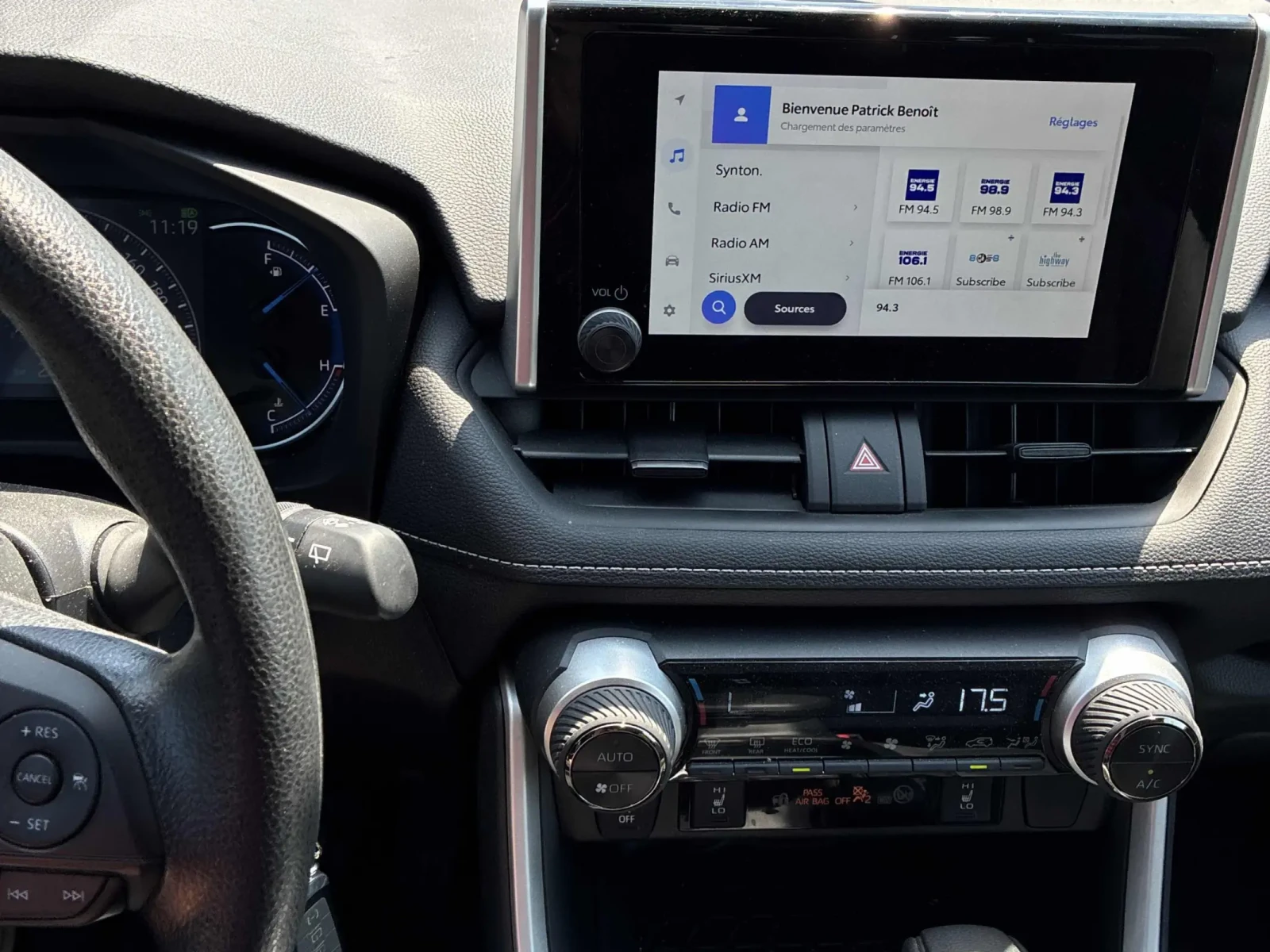 Toyota Rav4 Hybrid LE * Keyless * ПОДГРЕВИ * CARFAX, снимка 8 - Автомобили и джипове - 55165451