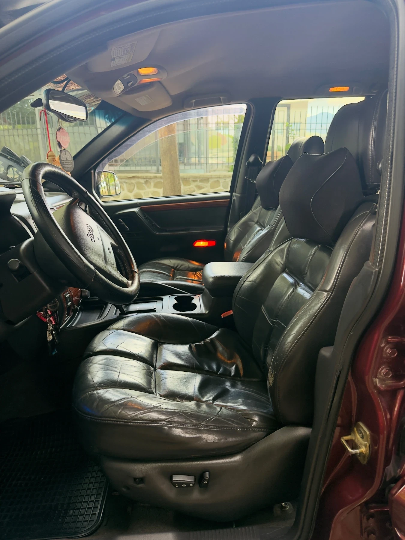 Jeep Grand cherokee 4.7 quadra drive, снимка 12 - Автомобили и джипове - 56118133