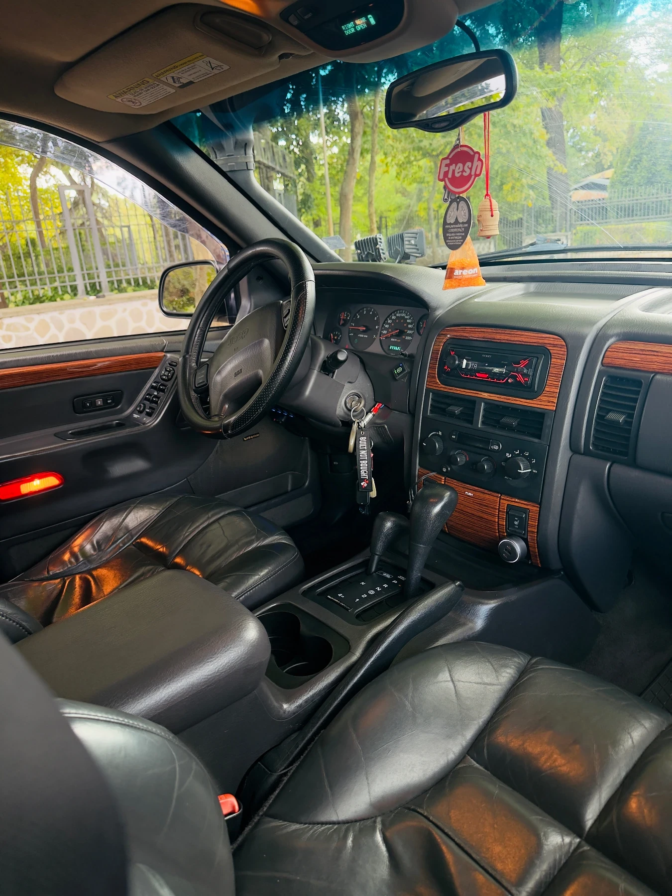 Jeep Grand cherokee 4.7 quadra drive, снимка 14 - Автомобили и джипове - 56118133