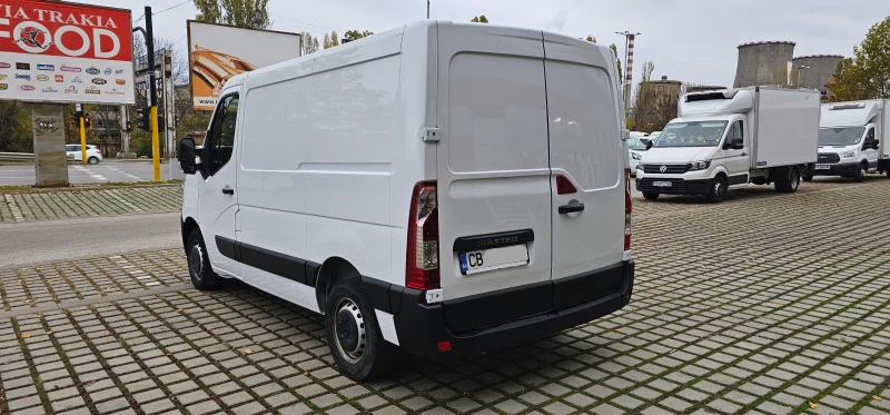 Renault Master 2.3d L2H2 Омникар/ закупен нов от България, снимка 5 - Бусове и автобуси - 48812572