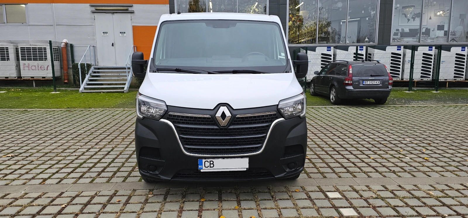 Renault Master 2.3d L2H2 Омникар/ закупен нов от България - изображение 2