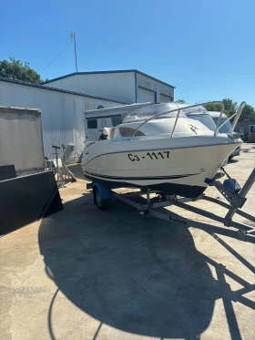 Лодка Quicksilver 430 cabin, снимка 1