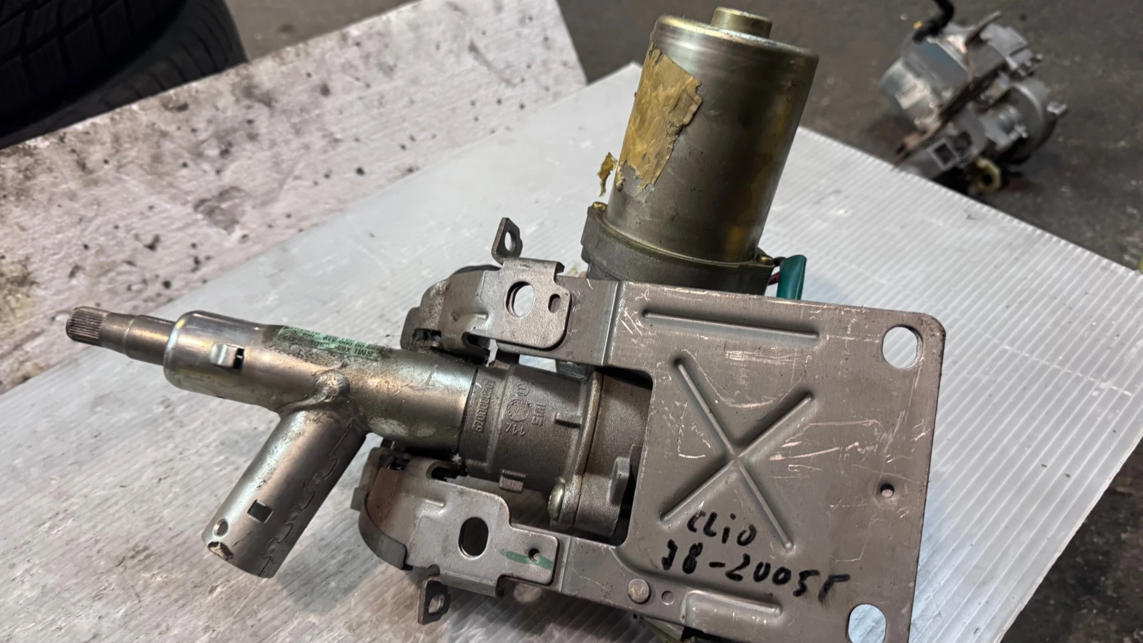    /       Renault Clio - 6700000301 / 6900000319 /  820 | Mobile.bg   2