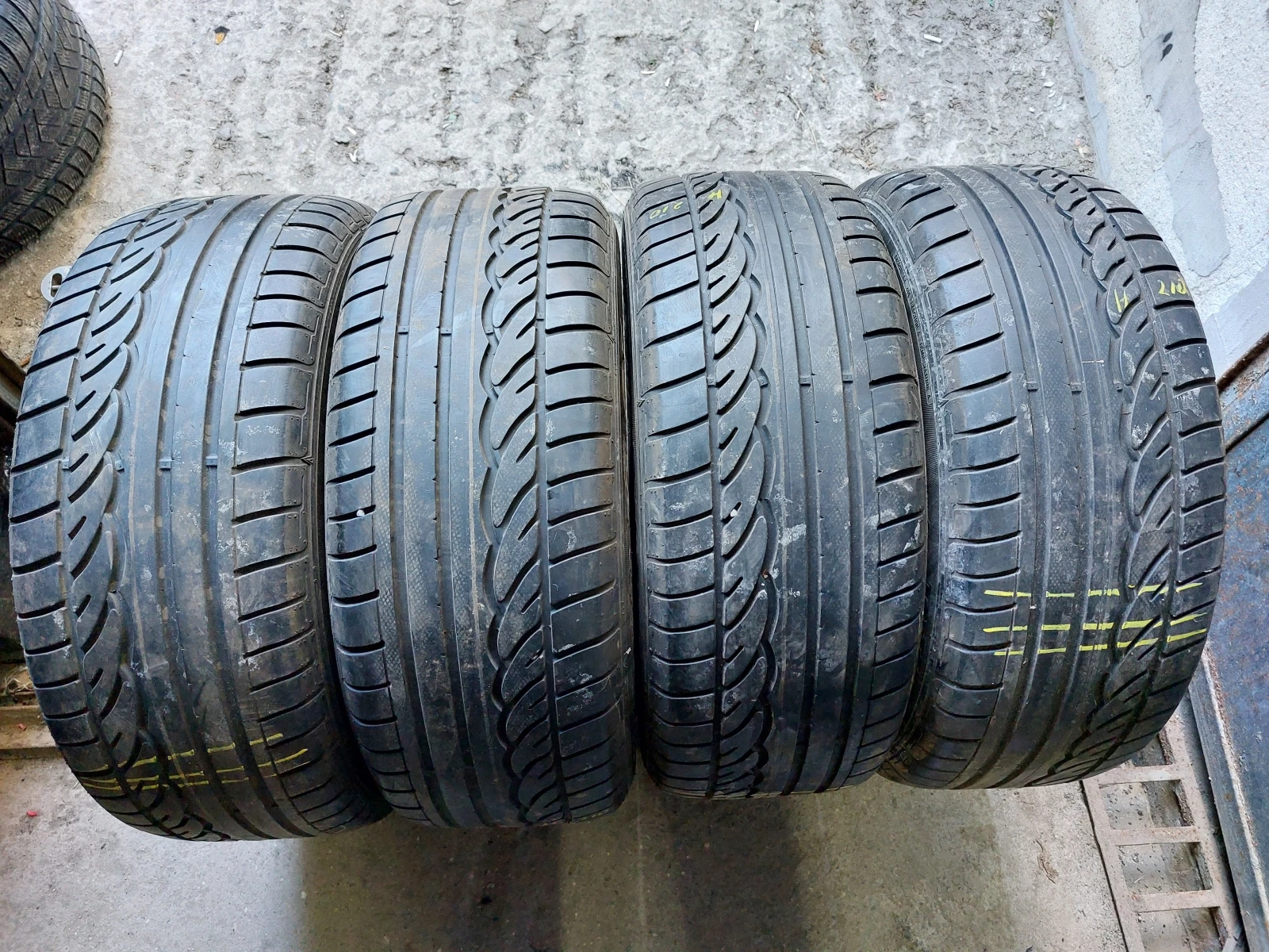 ���� 235/60R16 | Mobile.bg � ����������� 1