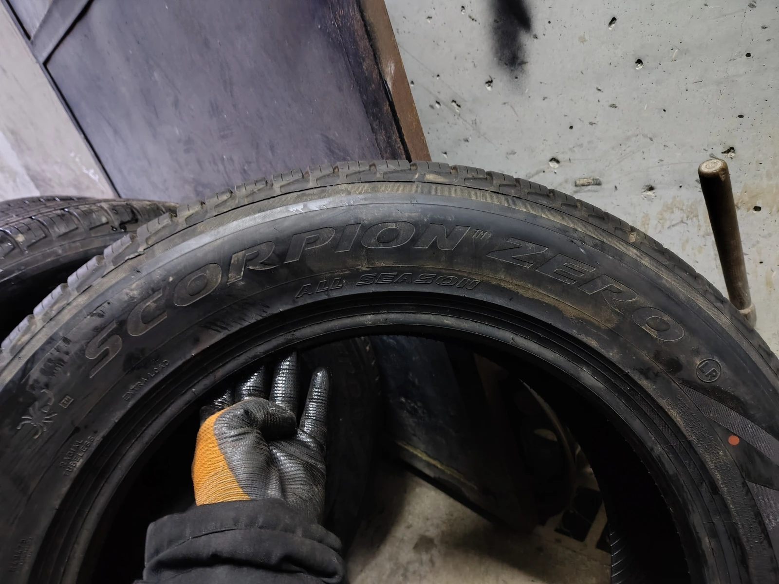 Гуми Всесезонни 255/60R20, снимка 5 - Гуми и джанти - 53747184